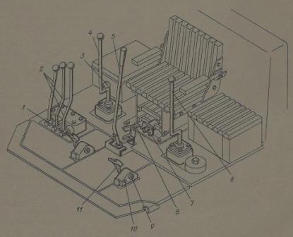Органы управления трактором Т-130М
