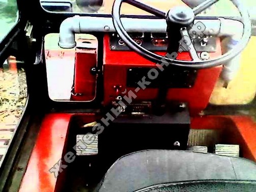 универсальный колёсно-гусеничный трактор «Уралец» Т-0,2.01 фото