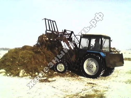 трактор МТЗ-82.1 с стогомётом фото