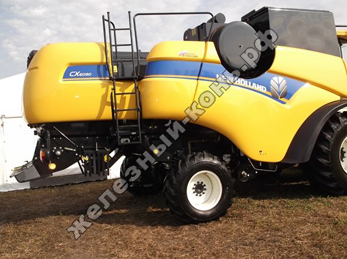 Зерноуборочный комбайн NEW HOLLAND CX 6090