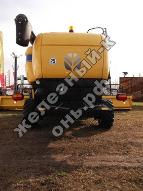 Зерноуборочный комбайн NEW HOLLAND CX 6090