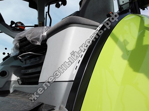 Трактор CLAAS Axion 930