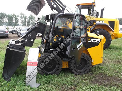 Мини-погрузчик с бортовым поворотом JCB 155