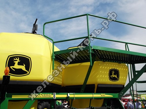 Посевной комплекс John Deere 1890