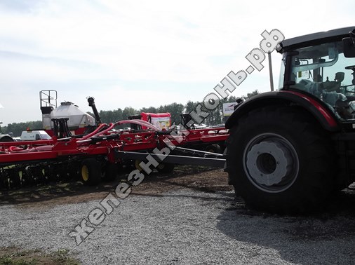 Трактор колёсный MF 8690 MASSEY FERGUSON