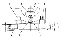 Приспособление для фрезерования внешнего паза в крышке переднего и обработки фасонного паза в крышке заднего коренного подшипников